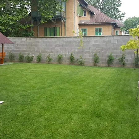 Balaton&center Wellness Apartment *